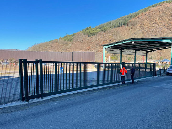 Installation de portail coulissant C200